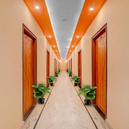 Hotel O Chauhan Palace Lucknow Exterior foto